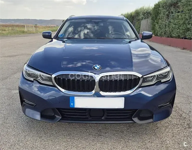 Usado BMW 330e 292 CV (214 kW) 2021 Azul Familiar