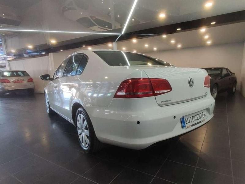 Usado VW Passat Advance 105 CV (77 kW) 2014 Blanco Berlina