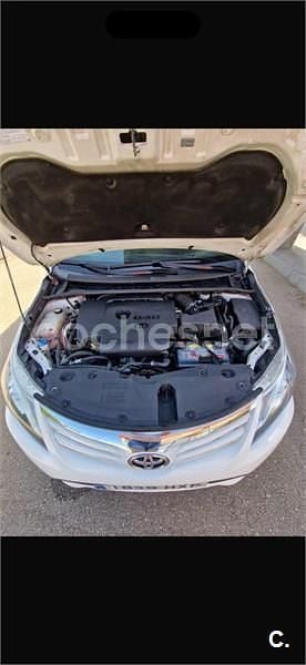 Usado Toyota Avensis Advance 124 CV (91 kW) 2014 Blanco Berlina
