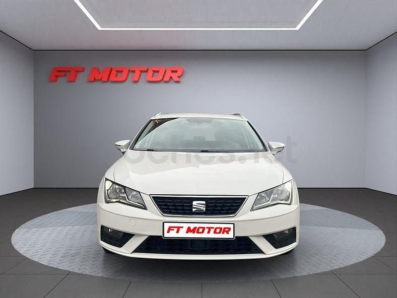 Usado Seat Leon Style 115 CV (84 kW) 2018 Blanco Familiar