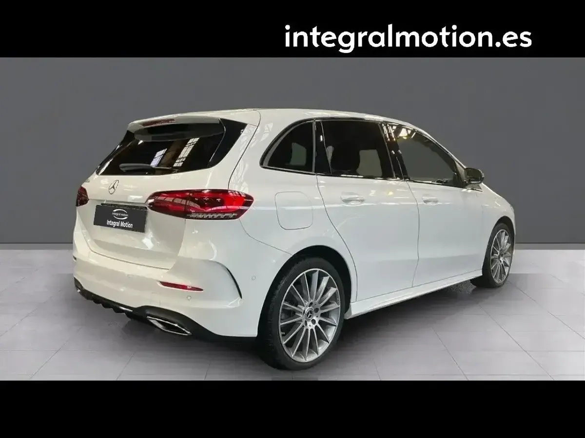 Usado Mercedes B250e 217 CV (159 kW) 2022 Blanco Utilitario