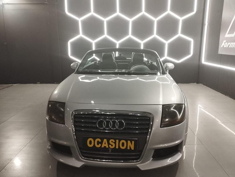 Usado Audi TT Roadster 150 CV (110 kW) 2004 Gris/plata Descapotable