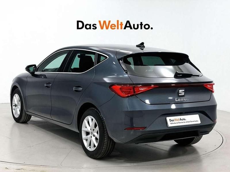 Usado Seat Leon Style 116 CV (85 kW) 2025 Gris Utilitario