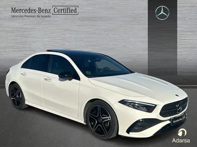 Usado Mercedes A200 150 CV (110 kW) 2025 Blanco polar