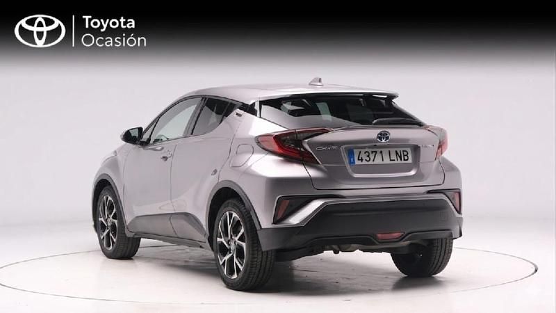 Usado Toyota C-HR Advance 122 CV (89 kW) 2021 Gris SUV