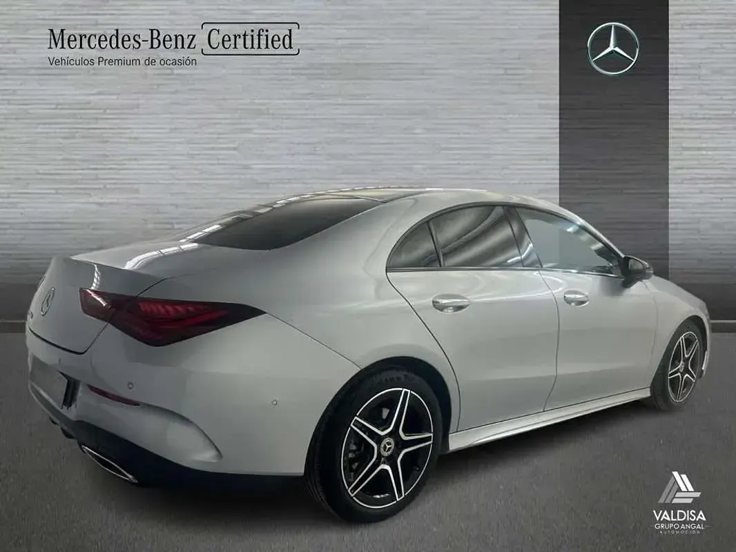 Usado Mercedes CLA220 AMG line 190 CV (139 kW) 2025 Berlina