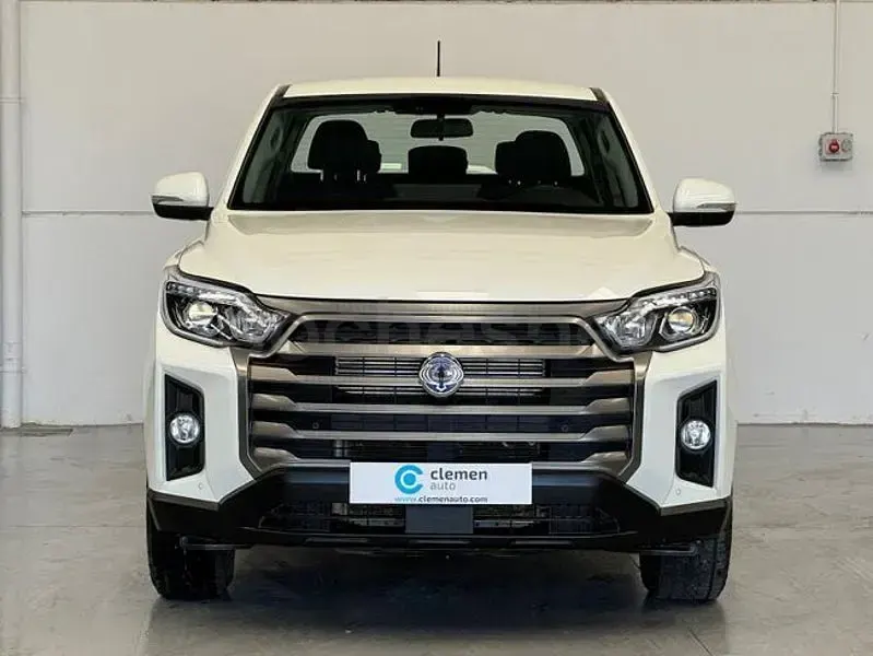 Usado SsangYong Musso 203 CV (149 kW) 2024 Blanco Pickup/Camioneta