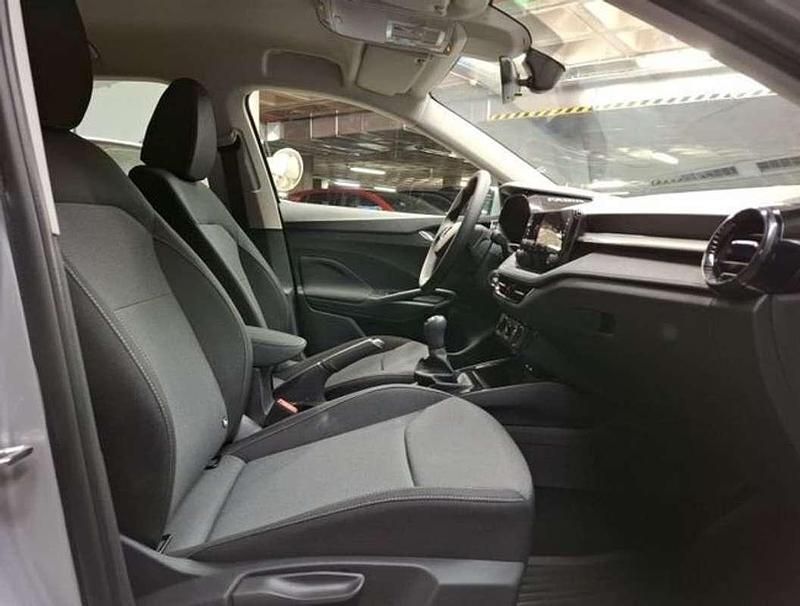 Usado Skoda Fabia Selection 95 CV (69 kW) 2025 Plateado Utilitario