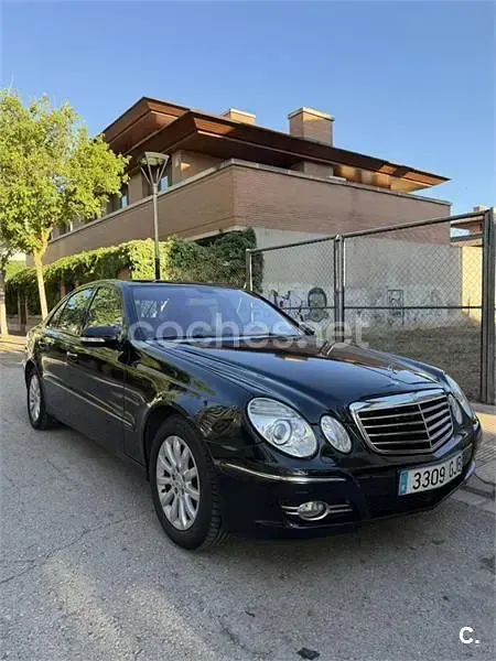 Usado Mercedes E300 Avantgarde 211 CV (155 kW) 2008 Negro Berlina