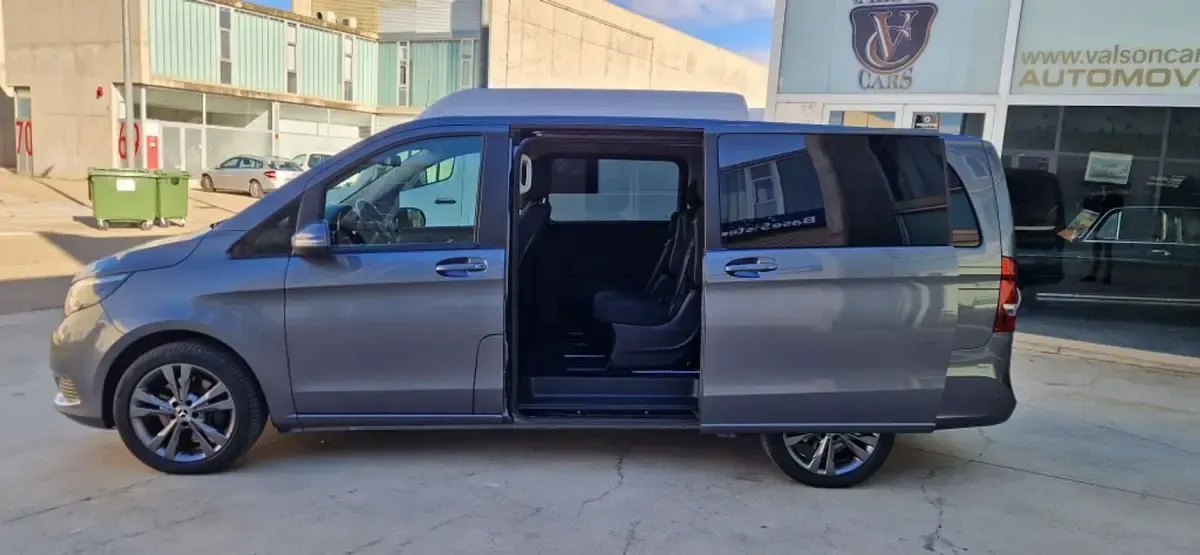 Usado Mercedes V220 Exclusive 163 CV (119 kW) 2019 Gris Monovolumen
