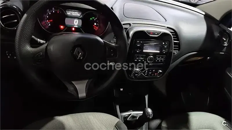 Usado Renault Captur Intens 90 CV (66 kW) 2017 Azul SUV