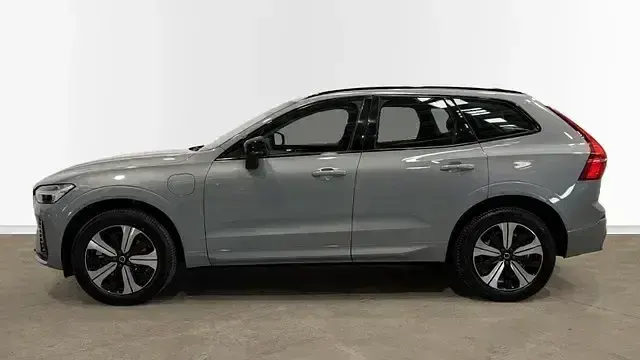 Usado Volvo XC60 Plus 350 CV (257 kW) 2025 Gris SUV