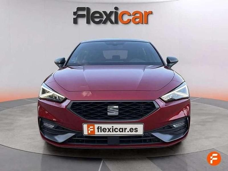 Usado Seat Leon FR 150 CV (110 kW) 2021 Rojo Utilitario
