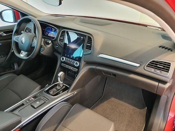 Usado Renault Mégane Zen 160 CV (117 kW) 2021 Rojo Berlina