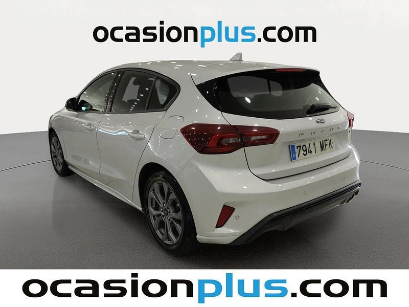 Usado Ford Focus ST-Line 125 CV (91 kW) 2023 Plateado Utilitario