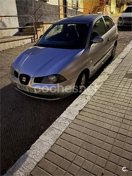 Usado Seat Ibiza Stella 64 CV (47 kW) 2002 Gris / plata Utilitario