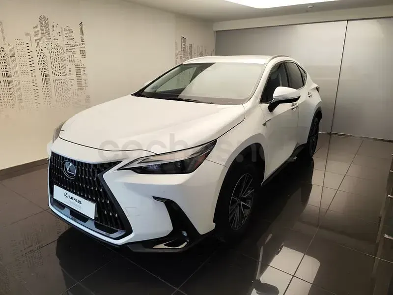 Usado Lexus NX350h Executive Line 242 CV (177 kW) 2022 Blanco SUV
