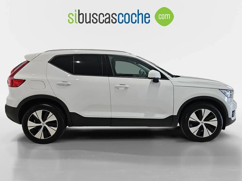Usado Volvo XC40 Momentum 163 CV (119 kW) 2021 Blanco SUV