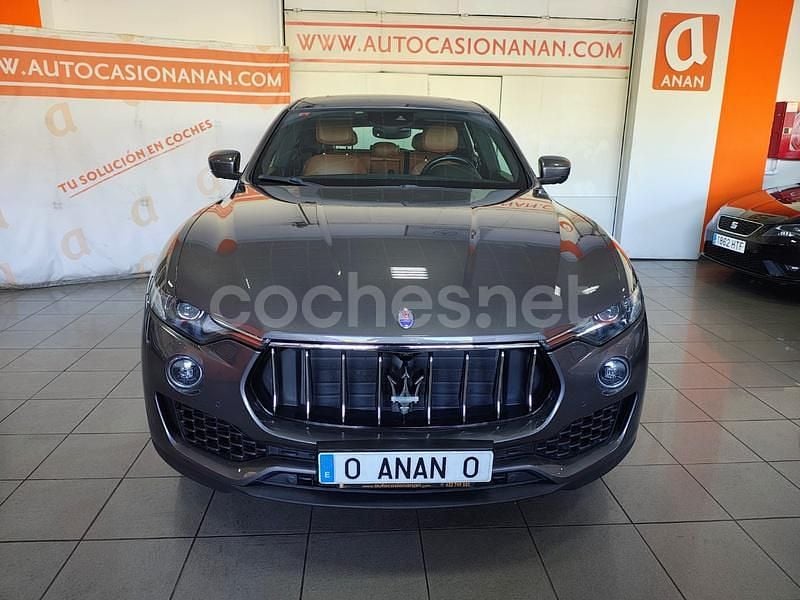 Gris / plata Usado 2016 Maserati Levante SUV | 43.990 € (Precio justo) - Imagen 1/4