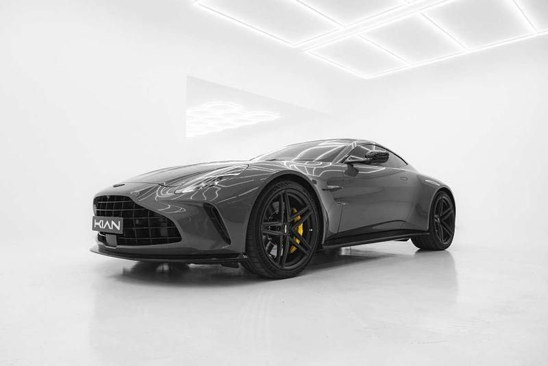 Gris Usado 2025 Aston Martin Vantage Coupe | 244.900 € - Imagen 1/4