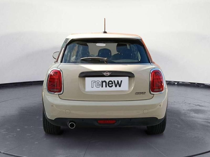 Usado Mini Cooper Clubman 136 CV (100 kW) 2025 Beige Familiar