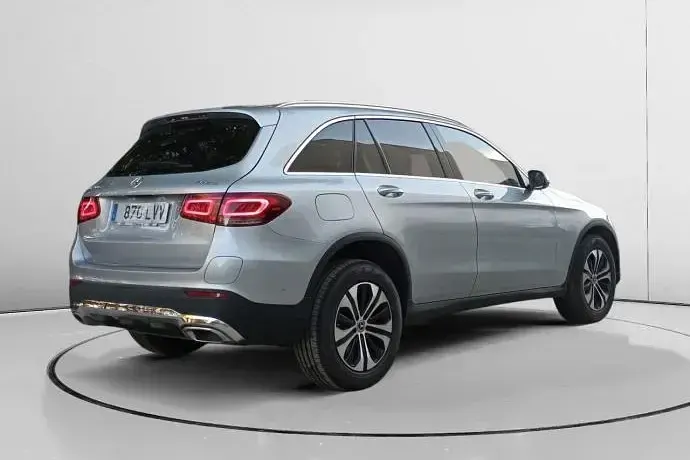Usado Mercedes GLC300 320 CV (235 kW) 2022 SUV