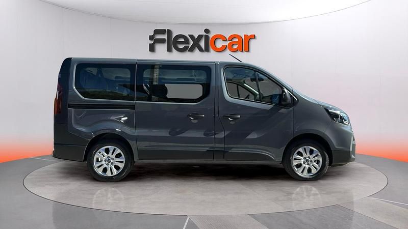 Usado Nissan Primastar N-Connecta 150 CV (110 kW) 2024 Gris Monovolumen