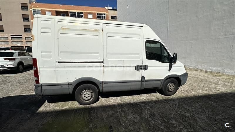 Begagnad Iveco Daily 136 HK (100 kW) 2010 Vit Pickup