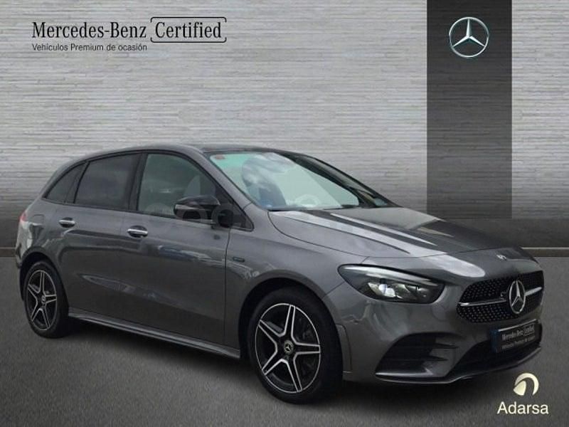 Usado Mercedes B250e 218 CV (160 kW) 2020 Gris / plata Monovolumen