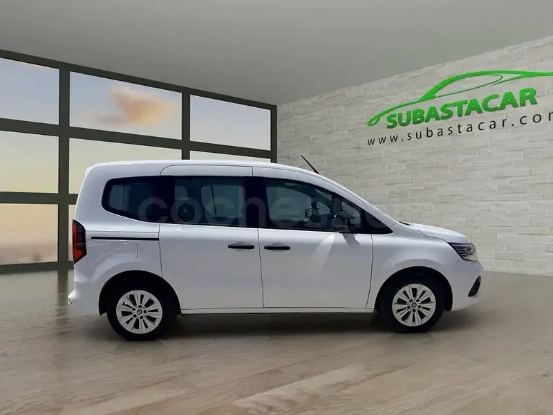 Usado Renault Kangoo Edition One 75 CV (55 kW) 2022 Blanco Monovolumen