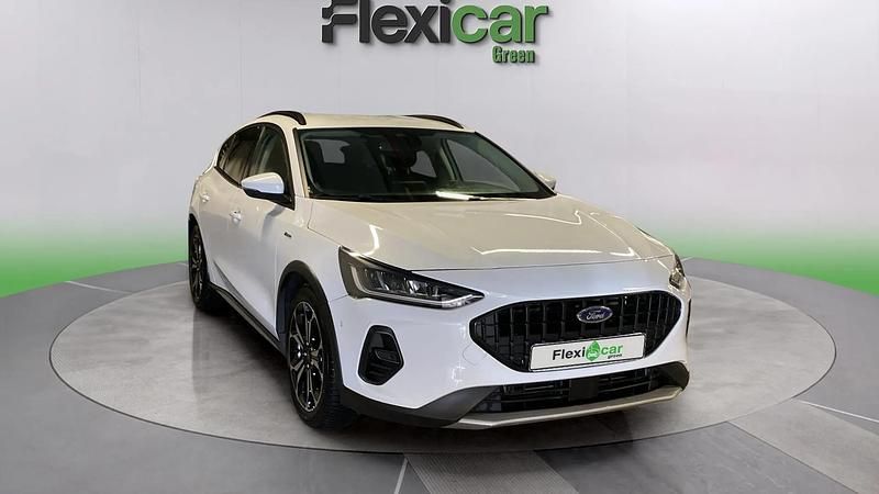 Usado Ford Focus Active 155 CV (114 kW) 2022 Blanco Berlina