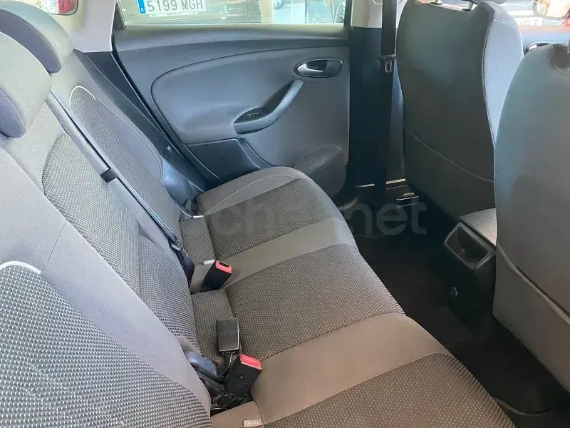 Usado Seat Altea XL I-Tech 105 CV (77 kW) 2015 Gris / plata Monovolumen