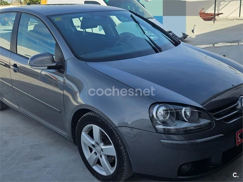 Gris / plata Usado 2008 VW Golf Highline Berlina | 5600 € (Precio justo) - Imagen 1/4