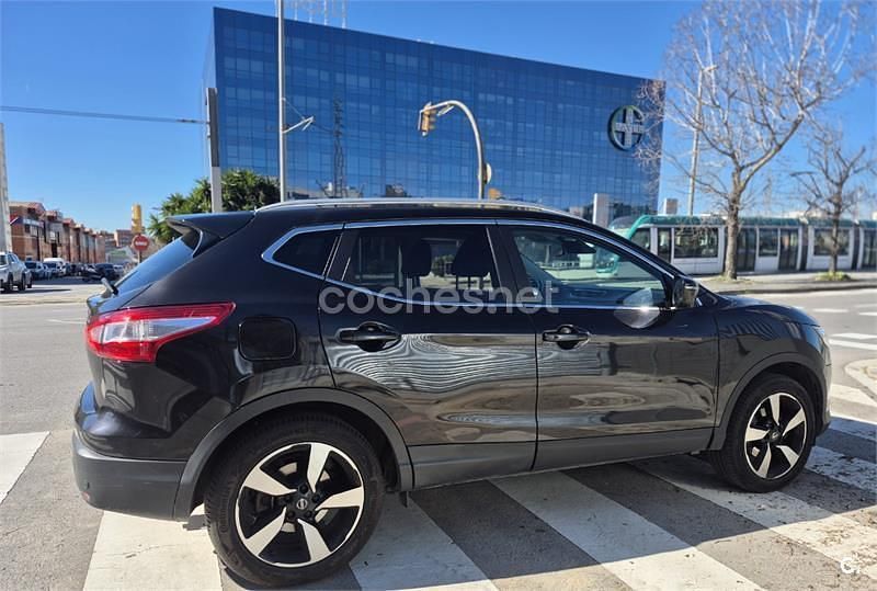Usado Nissan Qashqai N-Connecta 115 CV (84 kW) 2016 Negro SUV