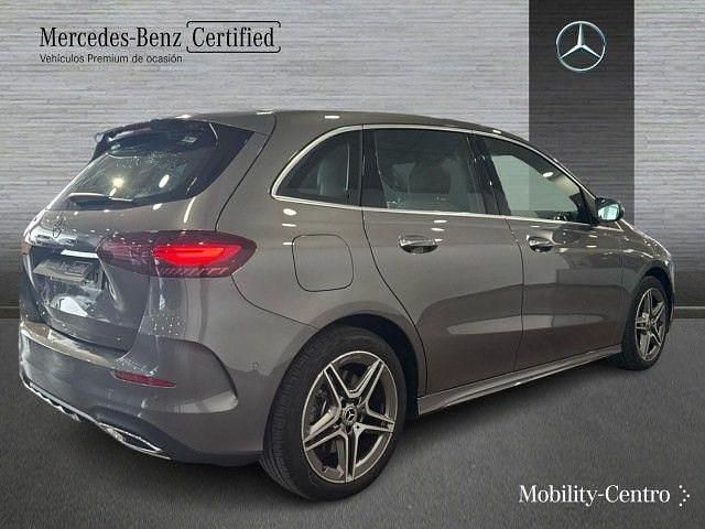 Usado Mercedes B250e 218 CV (160 kW) 2025 Gris montaña Monovolumen