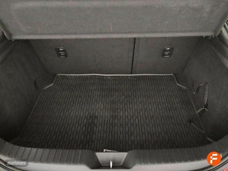 Usado Mazda 3 122 CV (89 kW) 2019 Rojo Utilitario