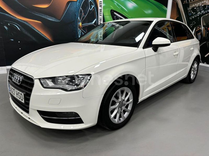 Blanco Usado 2014 Audi A3 Sportback Ambition Berlina | 11.499 € (Caro) - Imagen 1/4