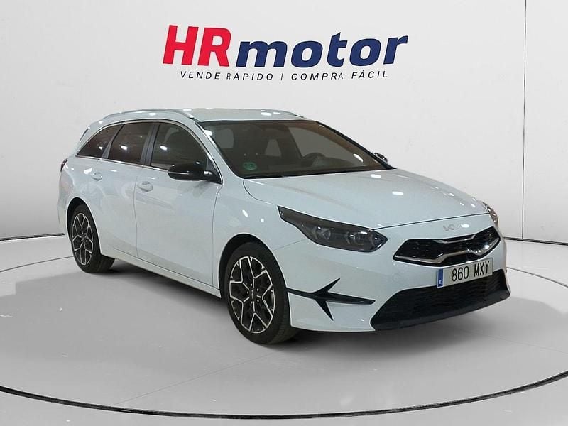 Blanco Usado 2025 Kia Ceed Style Familiar | 21.990 € (Buen precio) - Imagen 1/4