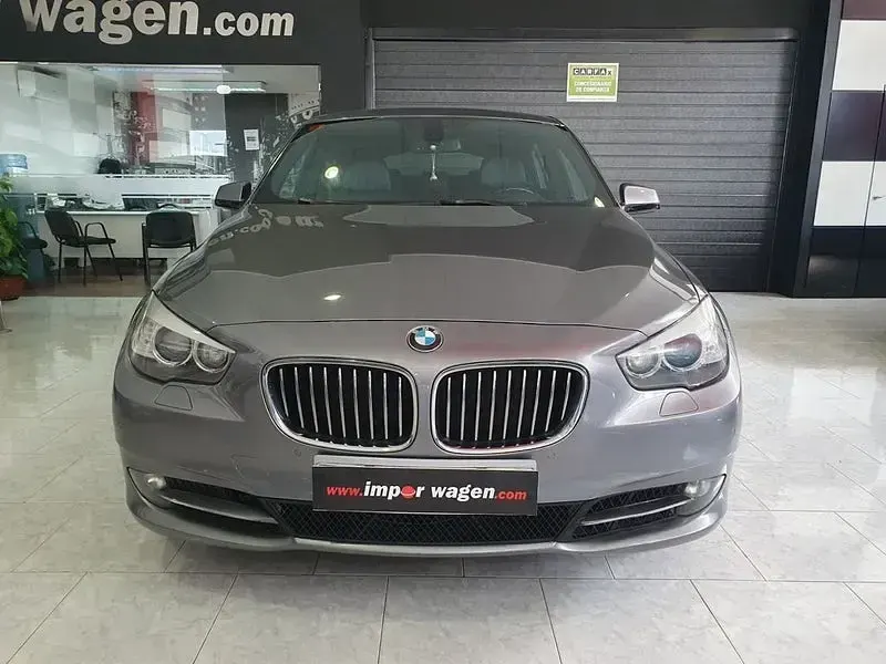 Usado BMW 530 258 CV (189 kW) 2012 Gris / plata Berlina