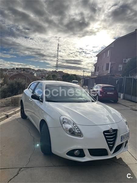 Usado Alfa Romeo Giulietta Distinctive 105 CV (77 kW) 2015 Blanco Berlina