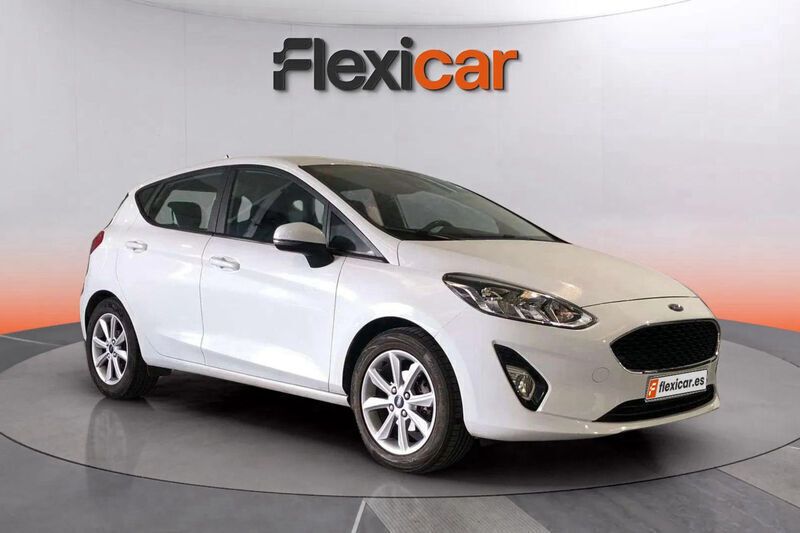 Blanco Usado 2018 Ford Fiesta Active Utilitario | 9490 € (Buen precio) - Imagen 1/4