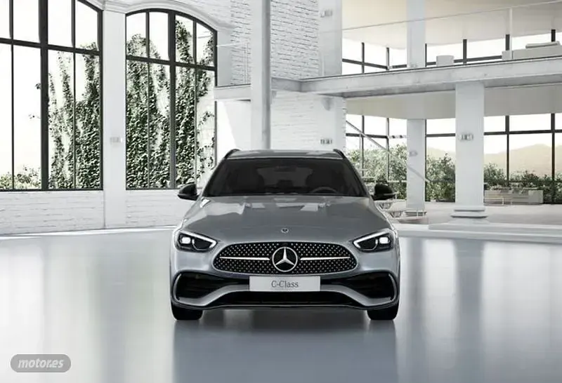 Usado Mercedes C220 200 CV (147 kW) 2025 Plateado Familiar