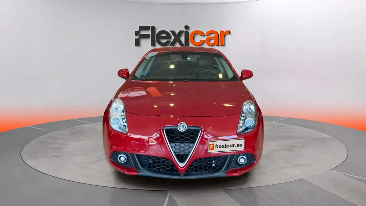 Usado Alfa Romeo Giulietta 120 CV (88 kW) 2017 Rojo Utilitario