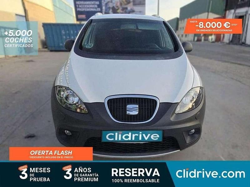 Usado Seat Altea Ecomotive 105 CV (77 kW) 2014 Blanco Monovolumen