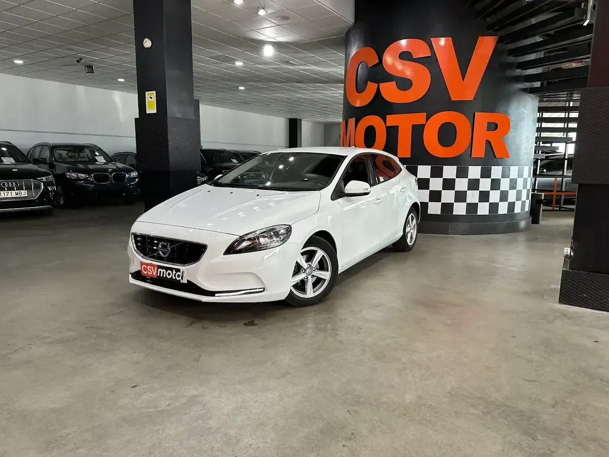 Usado Volvo V40 Summum 190 CV (139 kW) 2014 Blanco Utilitario