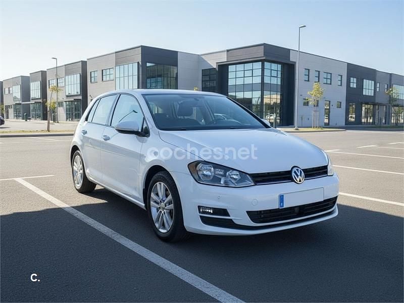 Usado VW Golf VII Advance 125 CV (91 kW) 2014 Blanco Berlina