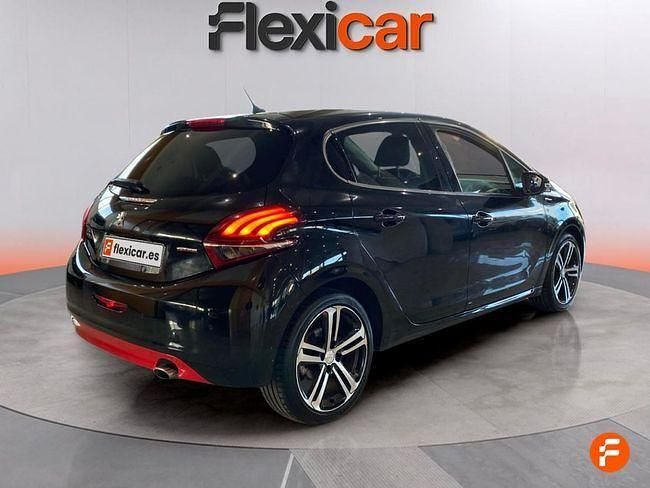 Usado Peugeot 208 GT-line 110 CV (80 kW) 2018 Negro Utilitario