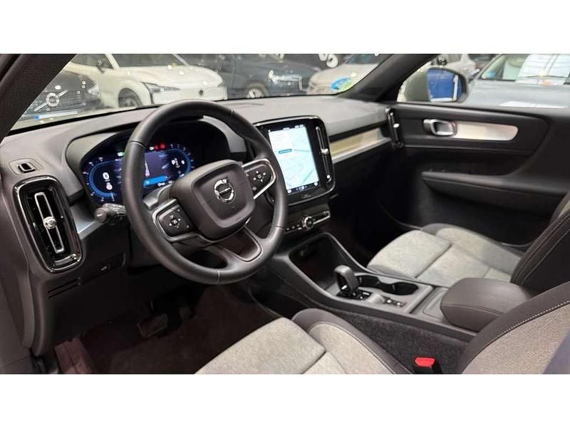 Usado Volvo XC40 Core 129 CV (94 kW) 2024 Verde SUV