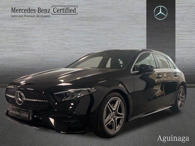 Negro noche Usado 2024 Mercedes A180 AMG line | 30.990 € (Buen precio) - Imagen 1/4
