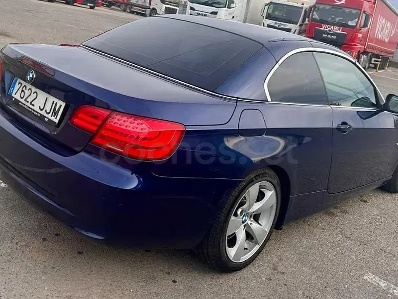 Usado BMW 330 Cabriolet 245 CV (180 kW) 2010 Azul Descapotable